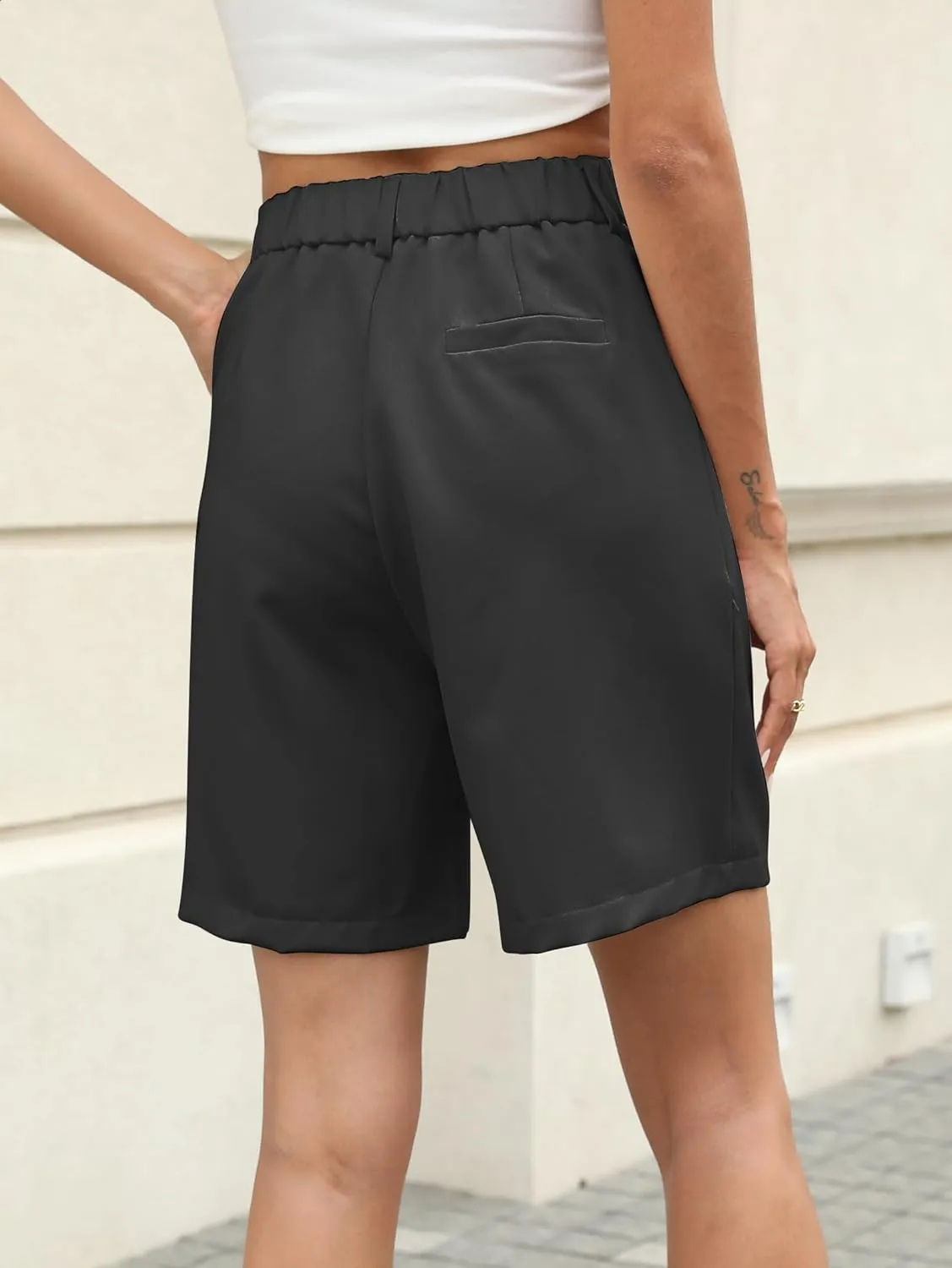 Famulily Womens Pleated Bermuda Shorts for Summer Casual High Waisted Wide Leg Shorts with Pockets