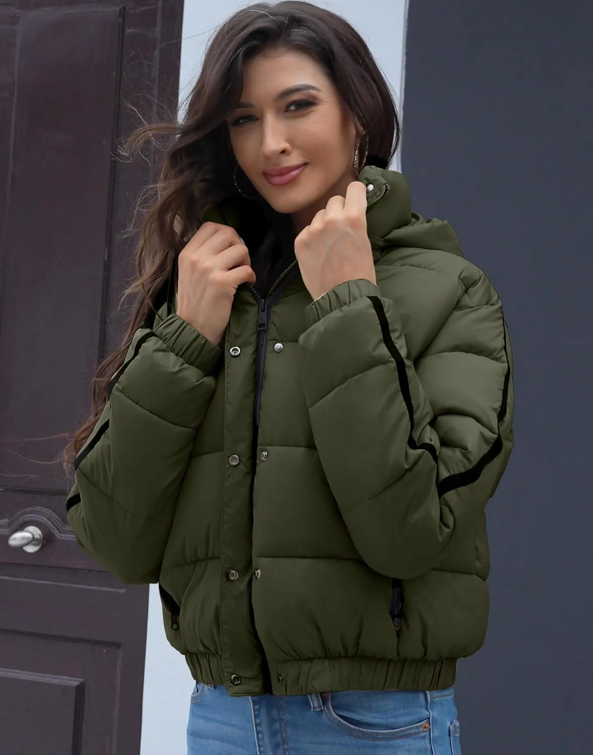 Pioneer Camp Women's Winter Cropped Puffer Jacket with Hood Waterproof Short Warm Quilted Jacket Puffy Bubble Coat Outerwear