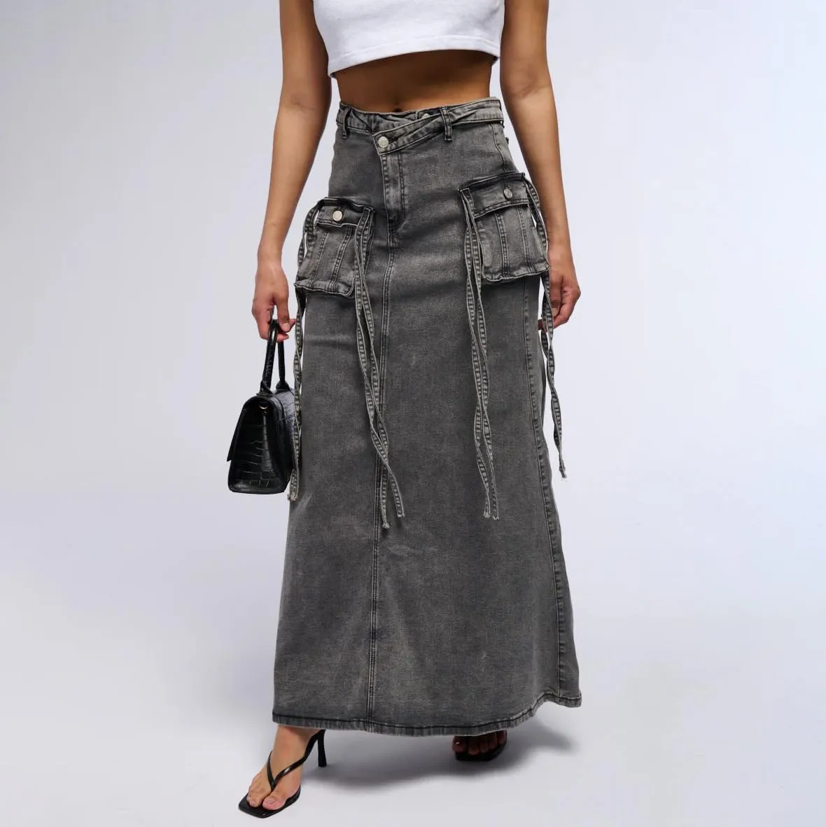 Wuitrie Jean Skirts for Women Denim High Waisted Vintage Cargo Skirt for Women Summer Maxi Skirt Long Jean Skirt with Pockets