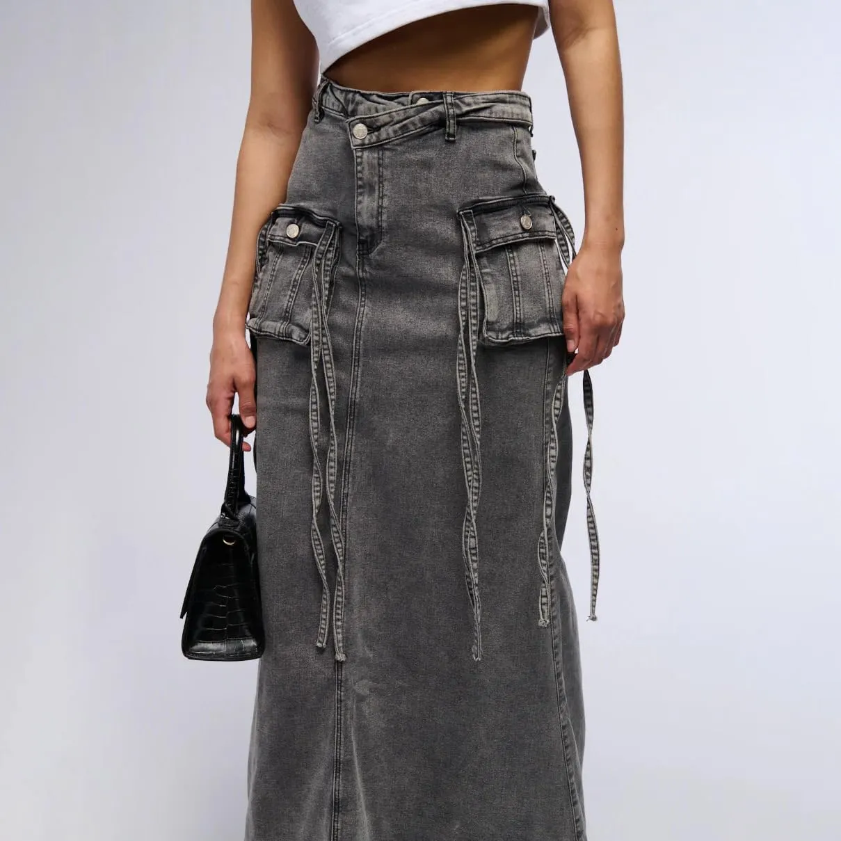 Wuitrie Jean Skirts for Women Denim High Waisted Vintage Cargo Skirt for Women Summer Maxi Skirt Long Jean Skirt with Pockets